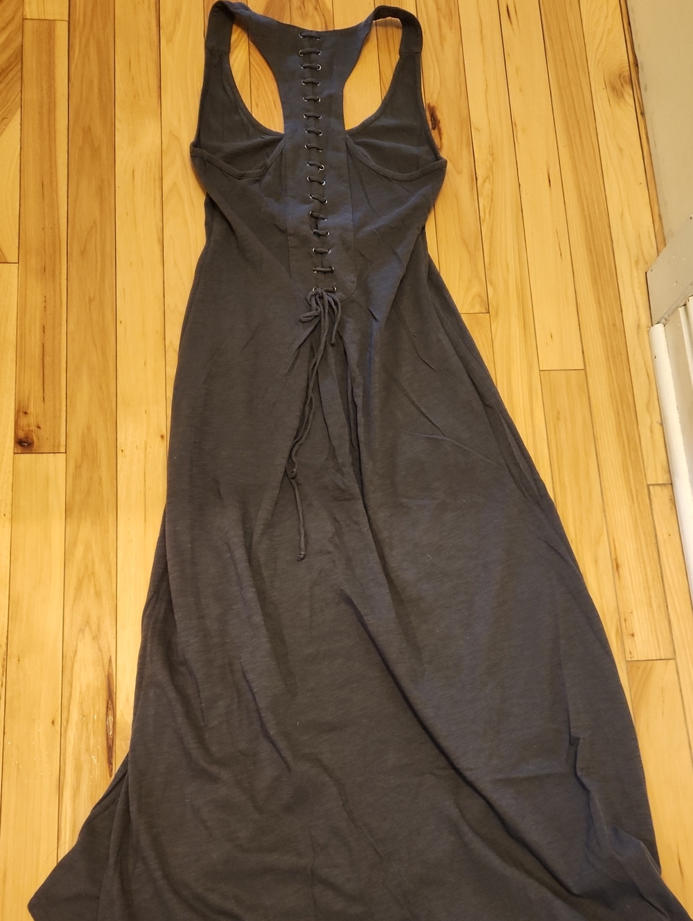Elizabeth & James Women's Charcoal Gray Lace-Up Back Maxi Dress